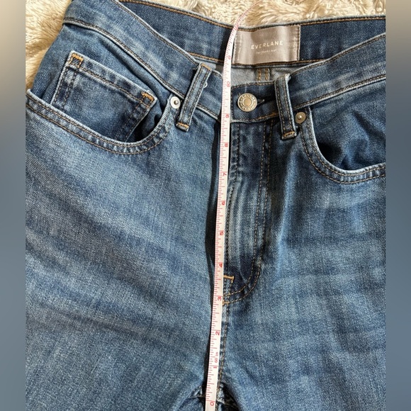 Everlane Cheeky Jean in Medium Wash, Size 25 Regular - Picture 8 of 9